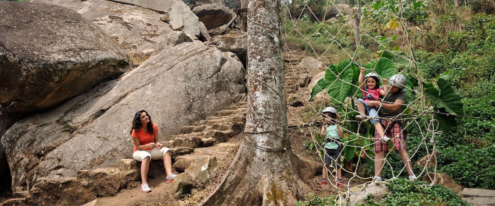 Hotel Club Mahindra Munnar Chinnakanal Zewnętrze zdjęcie